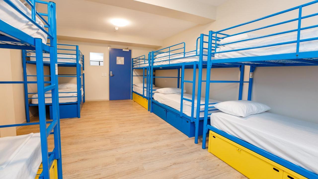 Bed in 10-Bed Mixed Dormitory Room (ages 18 - 35 only)